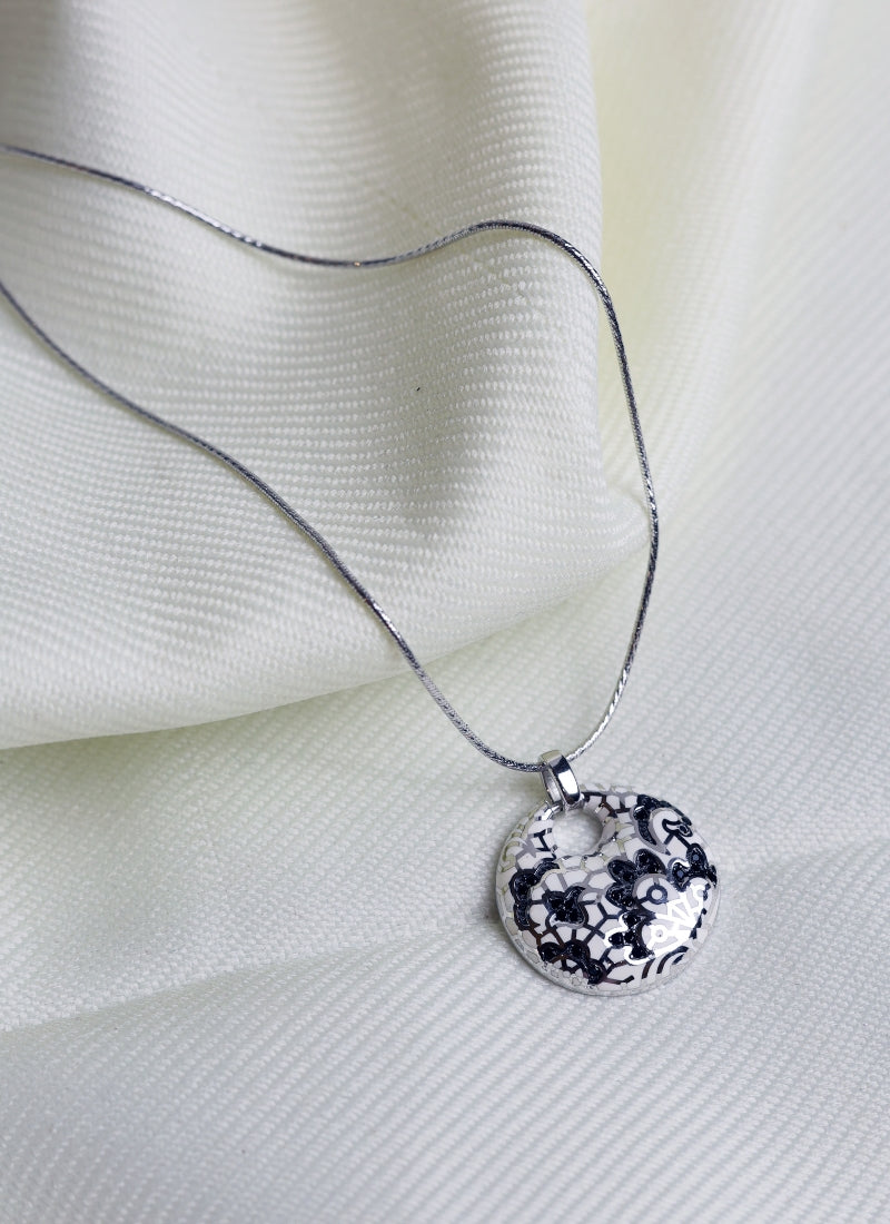 Luna Curve Pearl Necklace Set