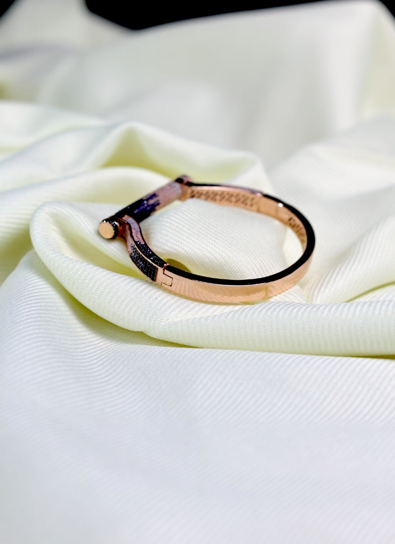 Elegant Pearl Charm Bangle